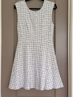 Ann Taylor Loft White and Black Checked Fit and Flare Sleeveless Dress, Size 4